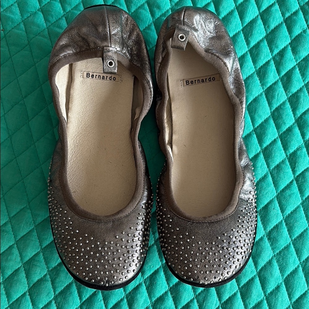5 for $35- Bernardo Silver Flats Elegant and Comfortable